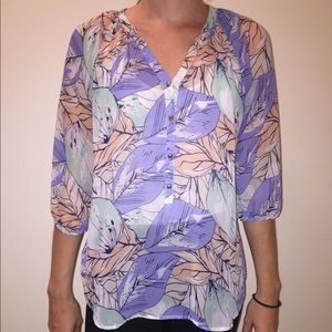 Francesca’s beautiful colored top work or drinks